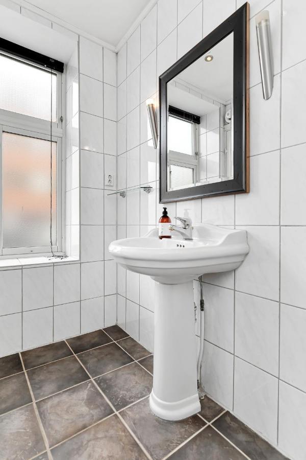 Central Bus Station Apartment, Wifi, Tv Narvik Bagian luar foto